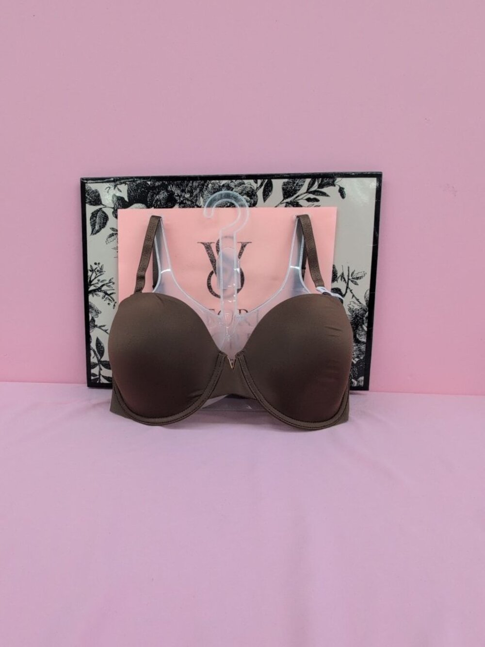 Victoria Secret Bare Illusions Lightly Lined Smooth Strapless Bra 34DD Mousse